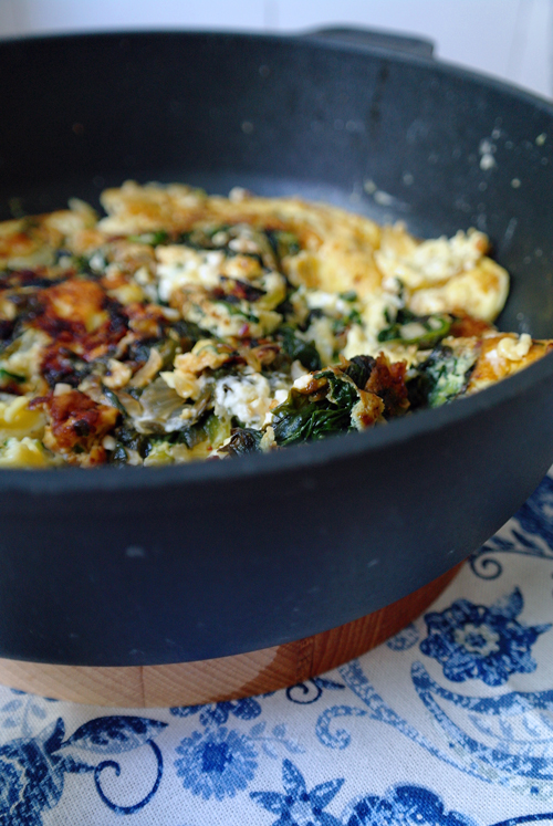 Omelette with spinach and feta